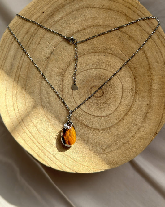 שרשרת טייגר איי בצורת טיפה | סטיינלס סטיל