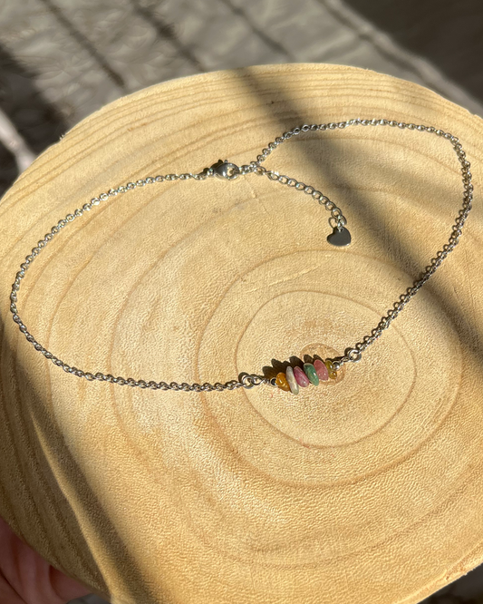 שרשרת צ'וקר חתיכות טורמלין צבעוני | סטיינלס סטיל
