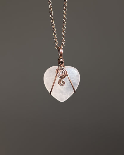 שרשרת נחושת רוז קוורץ לב | Triple Spiral