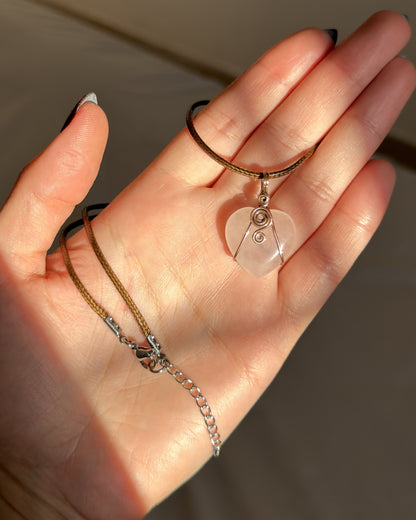 שרשרת נחושת רוז קוורץ לב | Triple Spiral