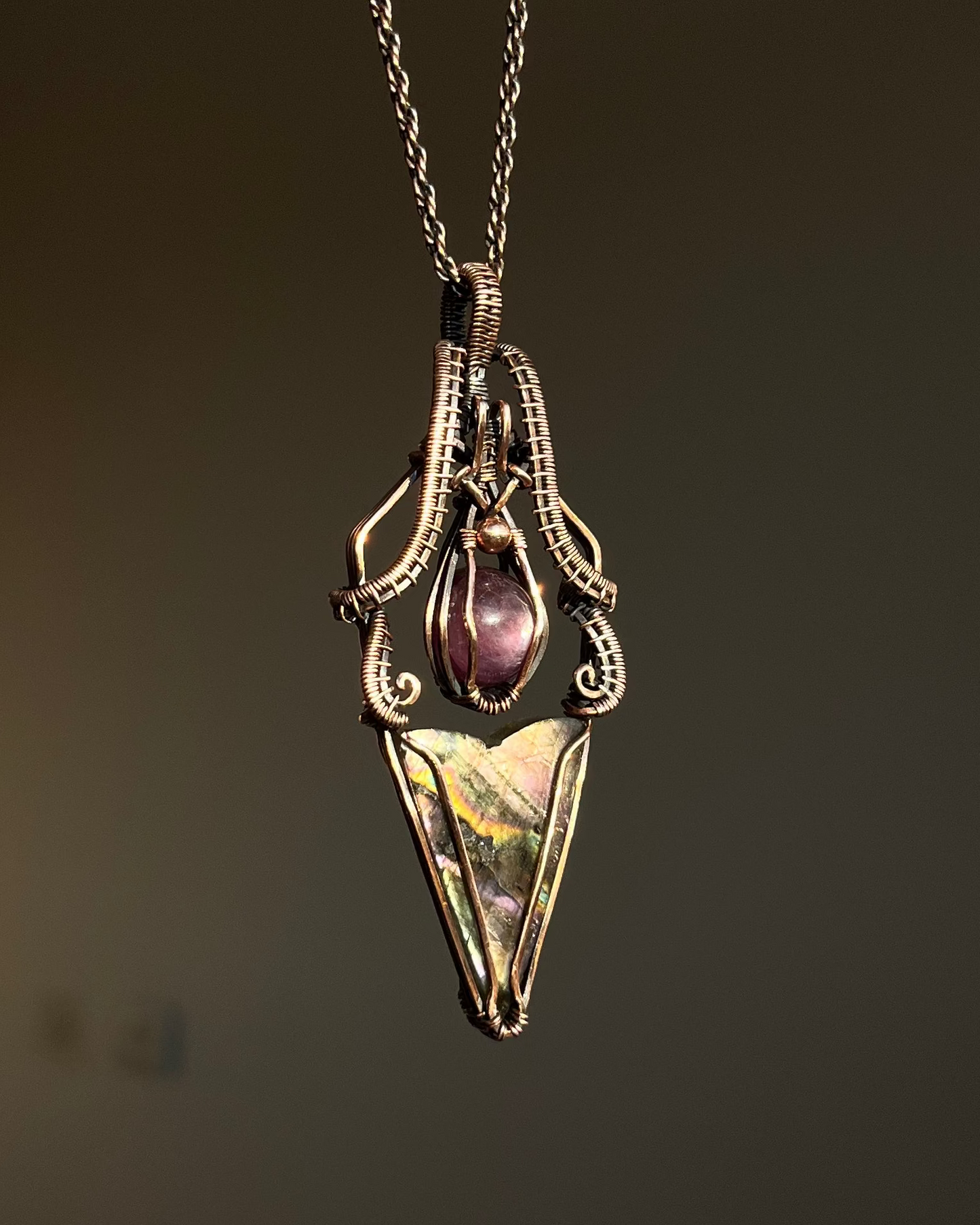 שרשרת נחושת ספקטרולייט עם לפידולייט